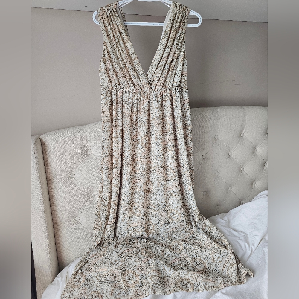 H&M -Sz 6/Small- Neutral Boho Paisley Maxi Dress